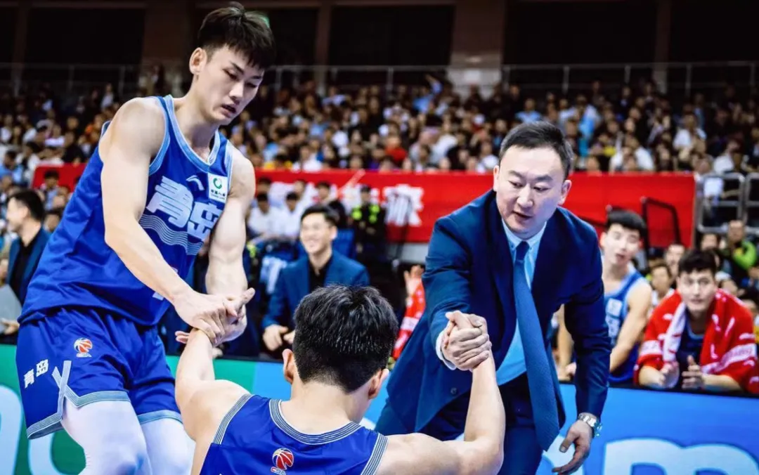 关于阿特拉斯佩切亚后卫下轮有望复出的信息