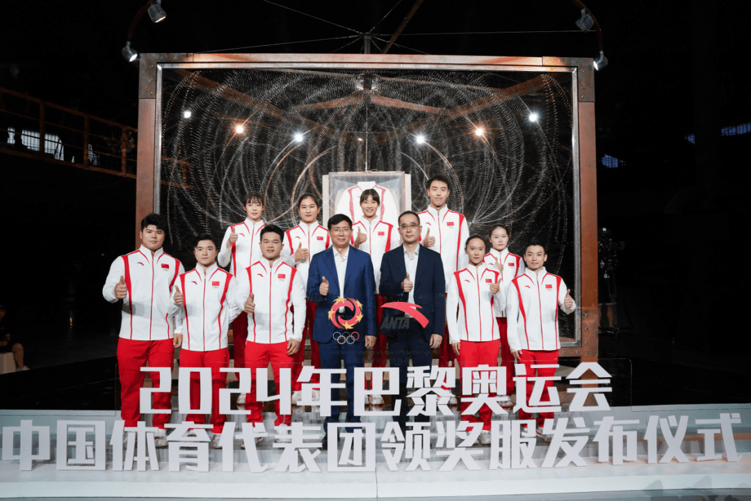 关于瞩目一幕！体育精英惊艳亮相险夺冠的信息